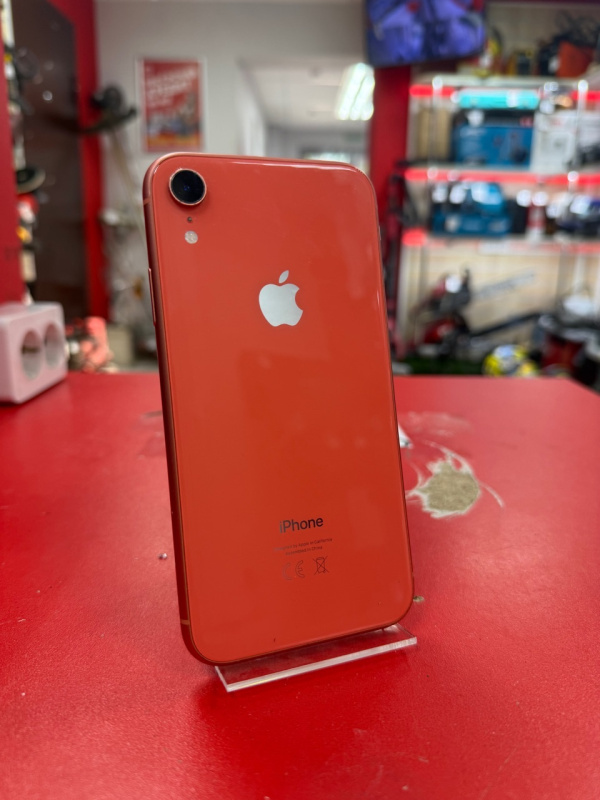 Мобильный телефон Apple iPhone XR