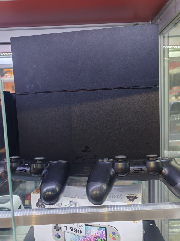 Игровая приставка Sony ps4